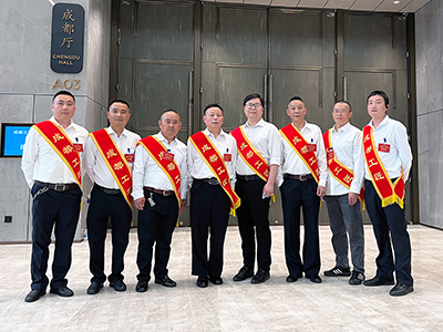 E:2023.55.5海搏论坛长运：喜讯！海搏论坛长运9名员工被定名为“成都工匠”官网20230505-01-合影.jpg
