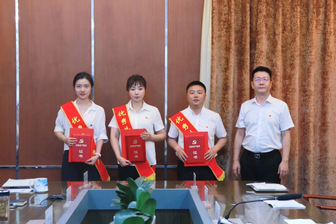 5d8b0949cf5714161b379a9bfd6910b9