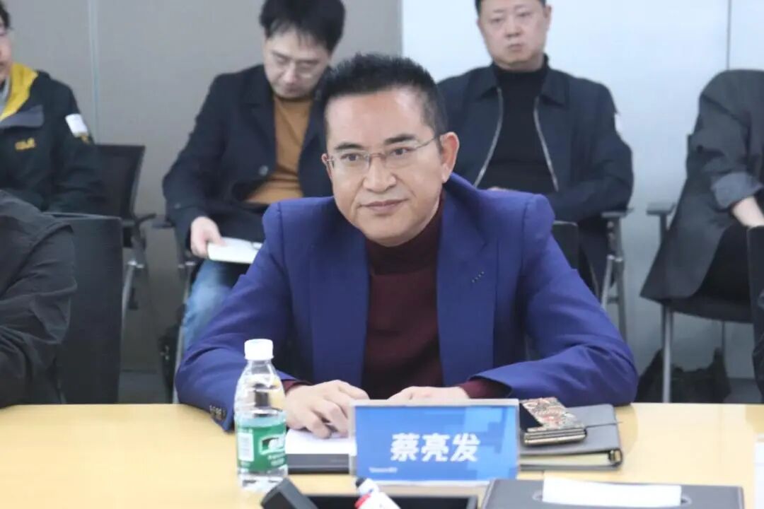 555fe361bd728277121f3dc5fab9104e